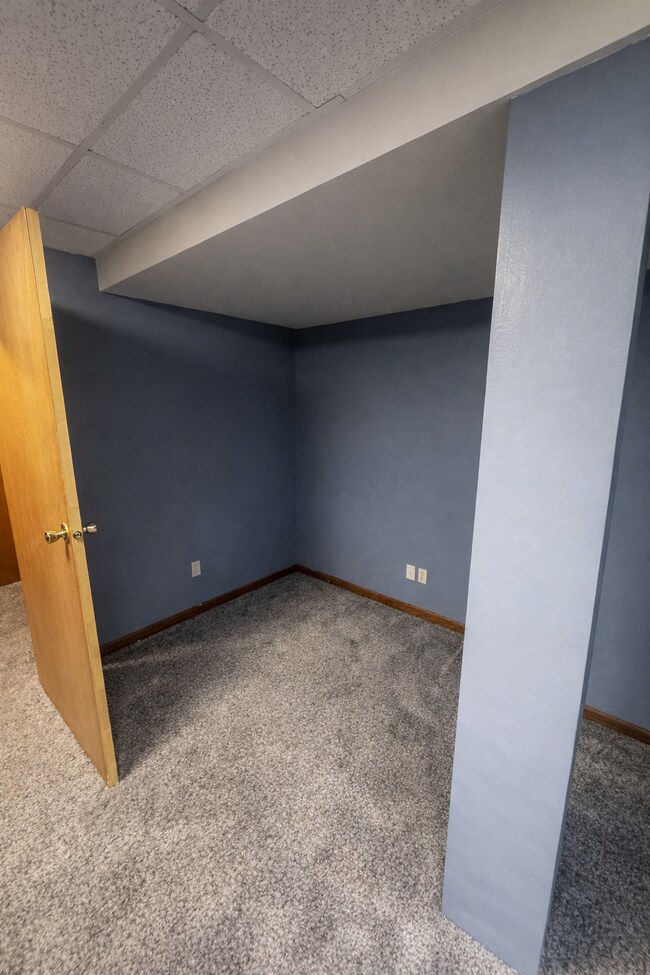 Building Photo - Plymouth