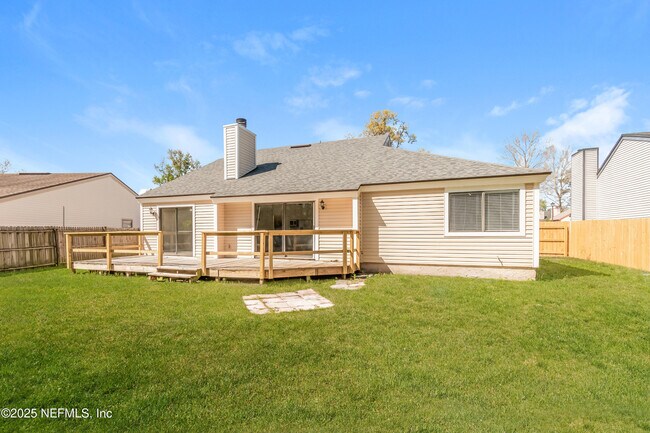 Building Photo - 8337 Chason Rd E