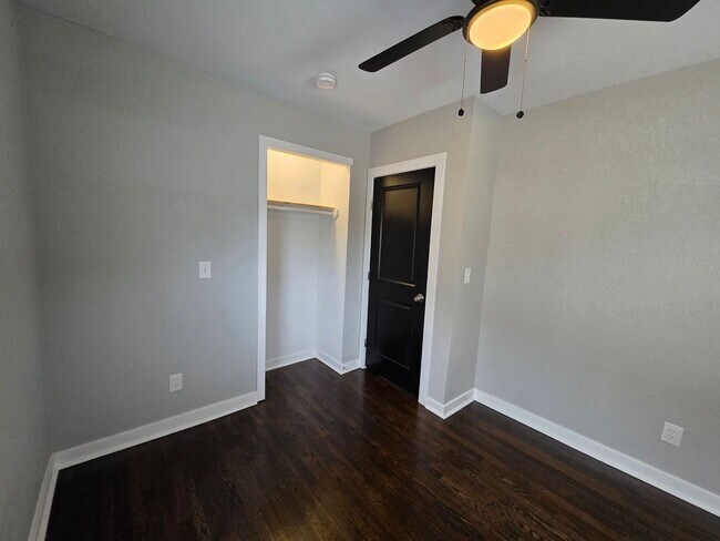 Building Photo - Spacious 4-Bedroom, 2.5-Bath Home with Hardwood Floors