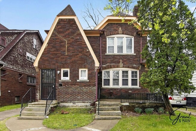 Building Photo - 10345-10345 Crocuslawn Ave