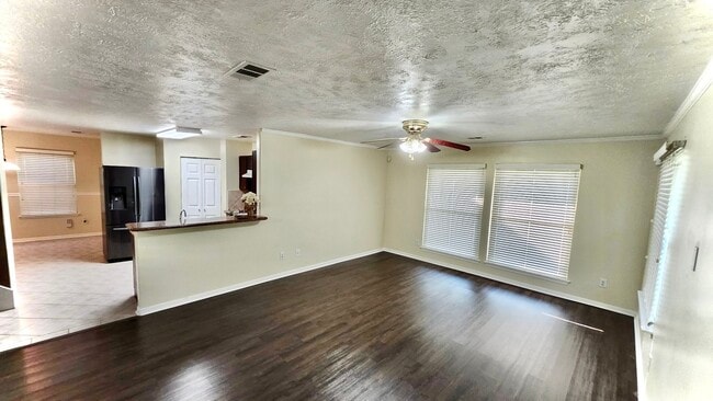 Building Photo - 6630 Bluebottle Ln