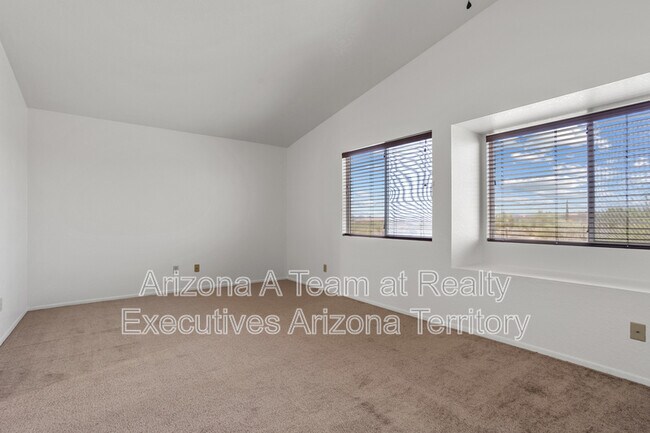 Building Photo - 9413 N Albatross Dr