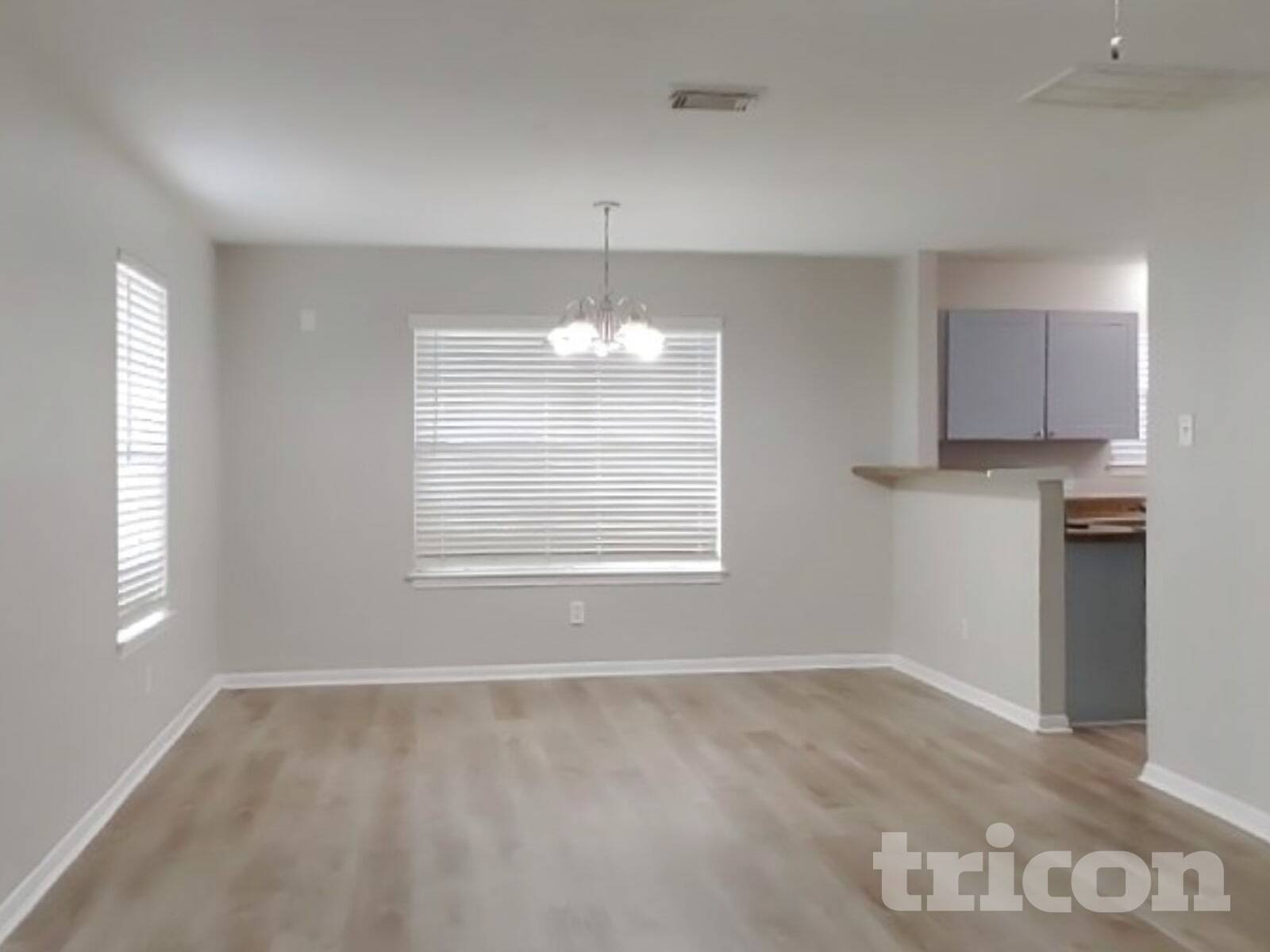 Building Photo - 3703 Bent Springs Ln