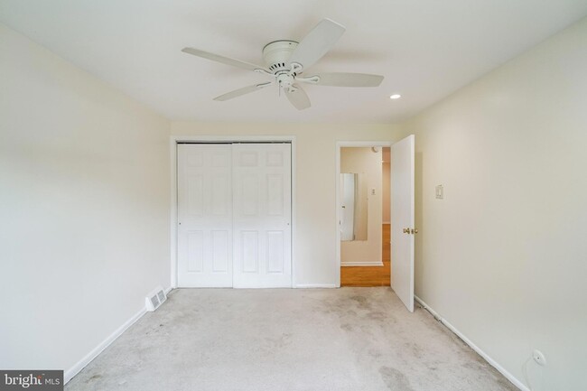 Building Photo - 5429 Houghton Pl