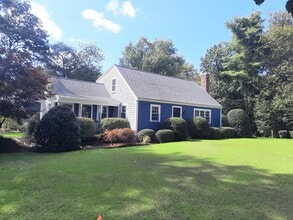 Building Photo - 19 Pelham St