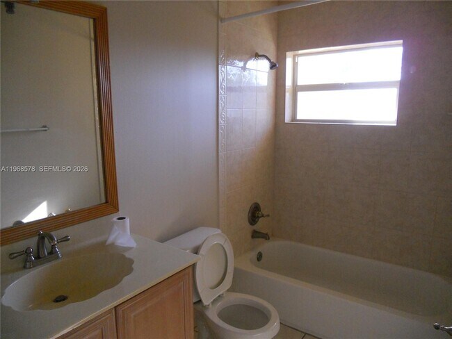 Building Photo - 22 SW 14th Terrace