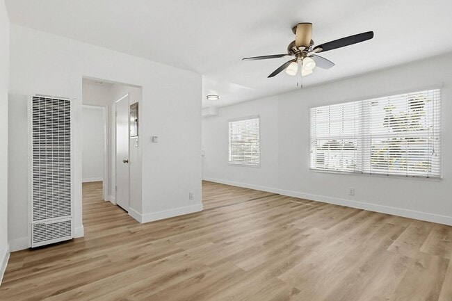 Building Photo - 6629 Crenshaw Blvd