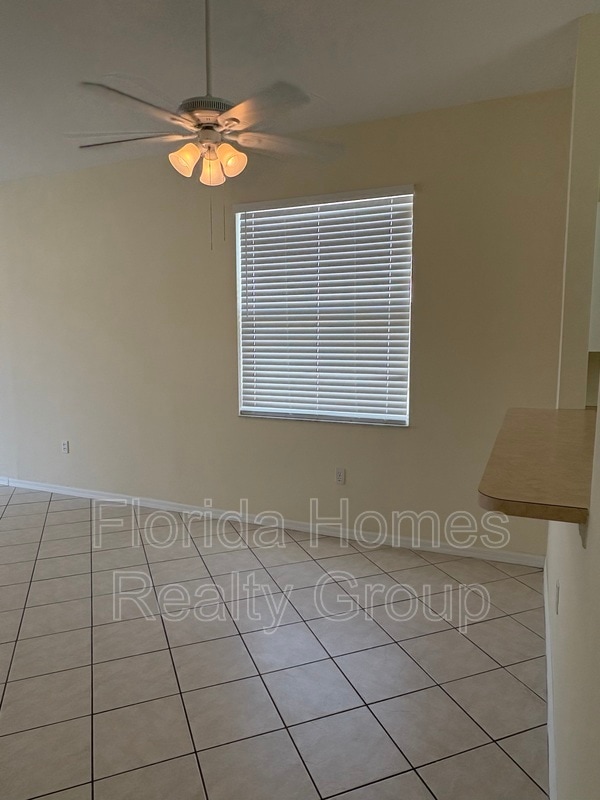 Building Photo - 3629 Pine Oak Cir