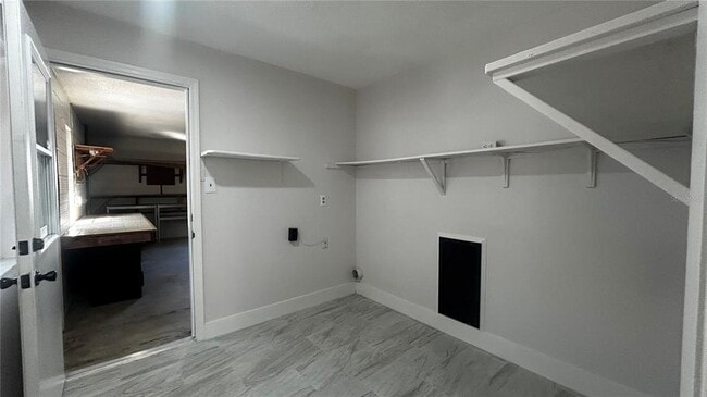 Building Photo - 1606 NW 22nd St