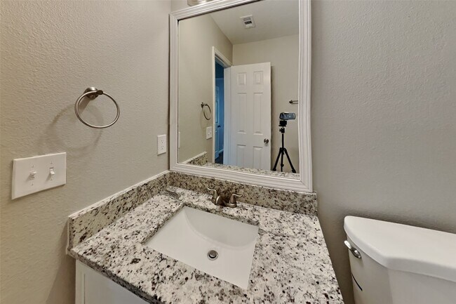 Building Photo - 4714 Pin Oak Creek Ln