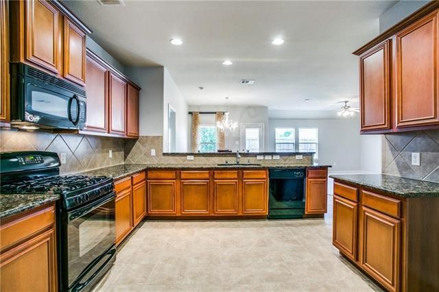 Building Photo - 9721 Sleepy Hollow Dr