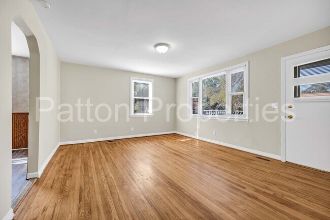 Building Photo - Rosewood Home