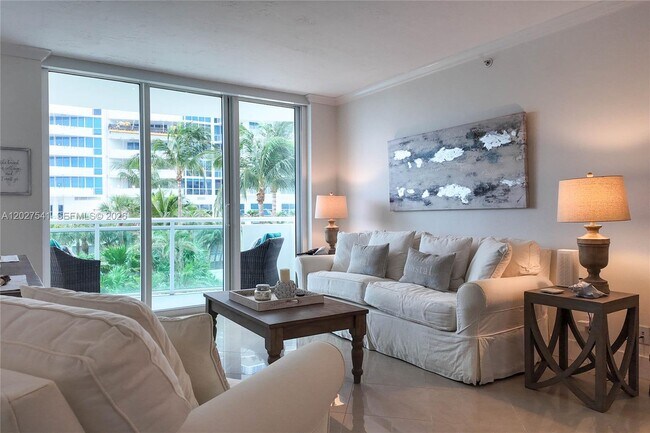 Building Photo - 3001 S Ocean Dr
