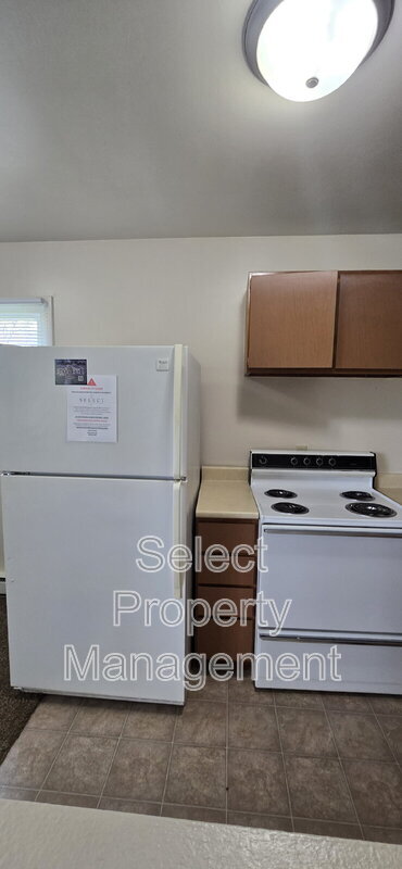 Building Photo - 3839 Sleepy Hollow Ln