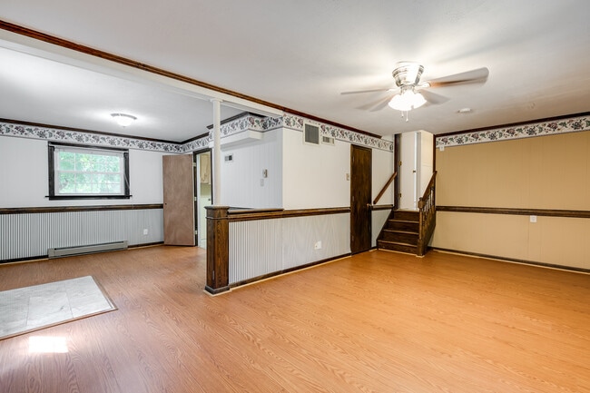 Building Photo - Beautiful Midlothian Rental in Prime Location! ***Available Early-Mid February***