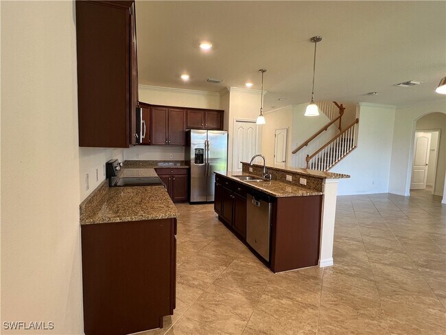 Building Photo - 2054 Minneola St