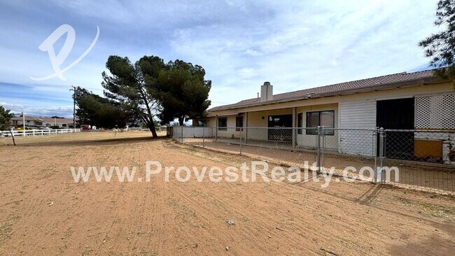 Building Photo - 14945 Flathead Rd
