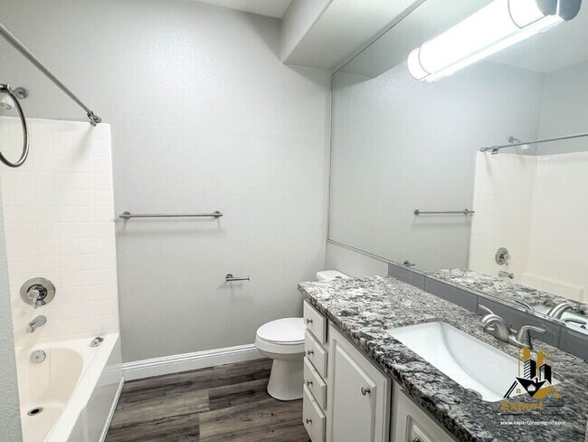 Building Photo - 501 Gibson Dr