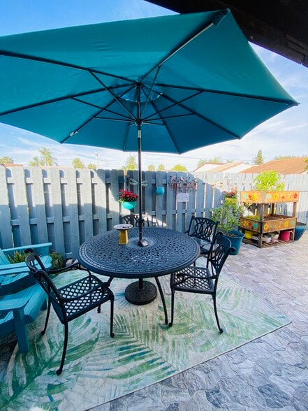 Building Photo - 4938 Alder Dr