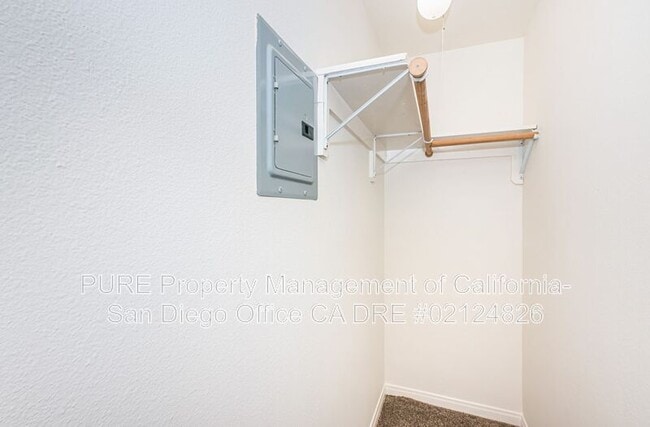 Building Photo - 405 N Juniper St