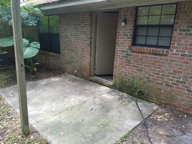 Building Photo - 6310 Delacy Rd