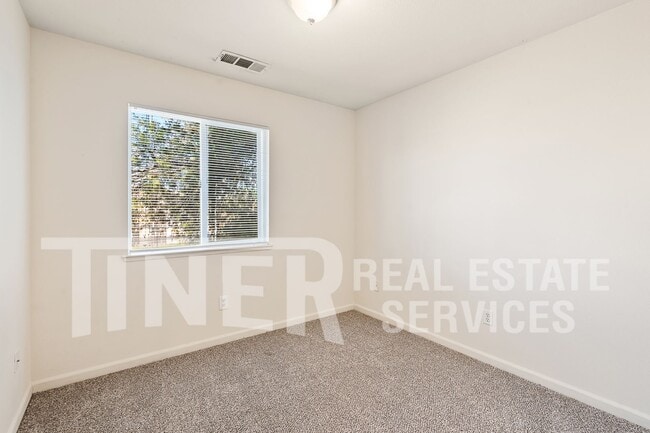 Building Photo - 5710 Cypress Ave