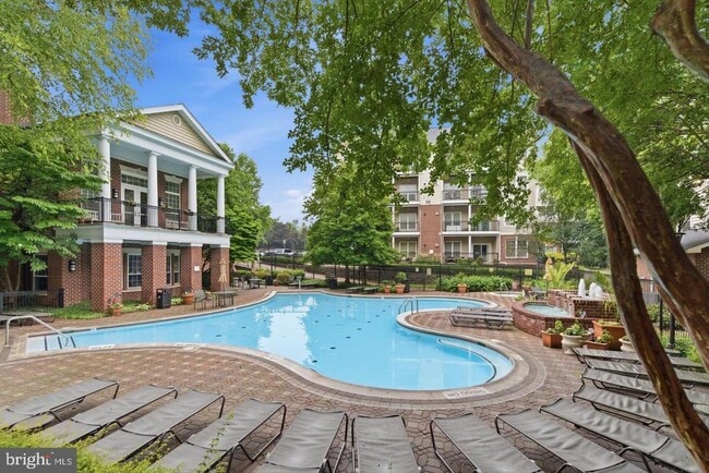 Building Photo - 1571 Spring Gate Dr.