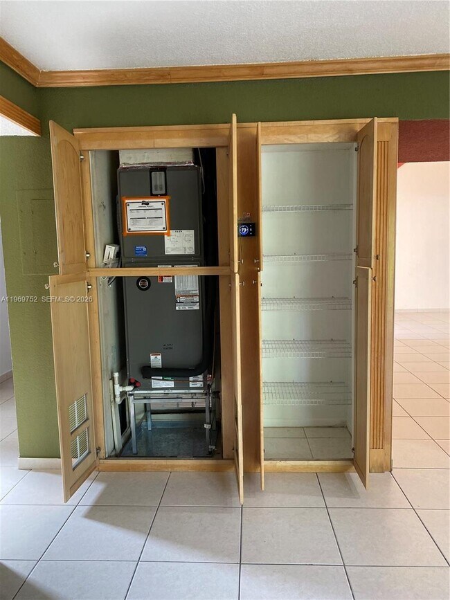 Building Photo - 720 NW 123rd Ave