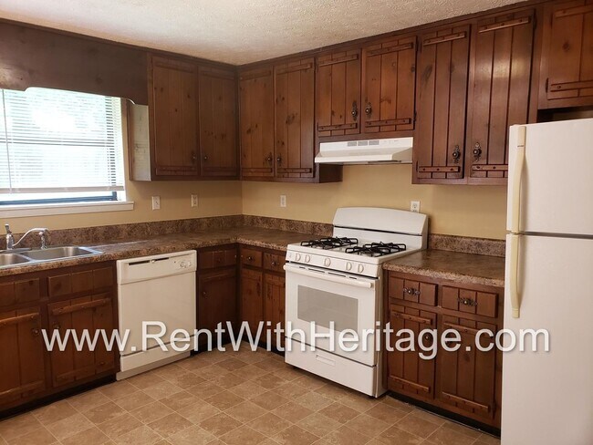 Building Photo - 4832 Timber Ridge Dr