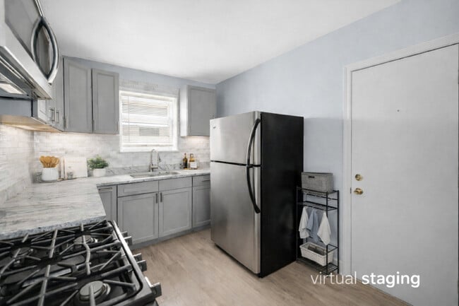 Building Photo - 2046 E 72nd Pl