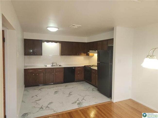 Building Photo - 2827 W 28th St