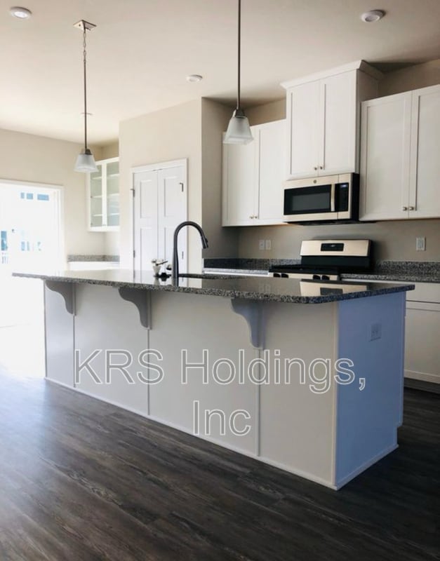 Building Photo - 14237 Martinet Xing