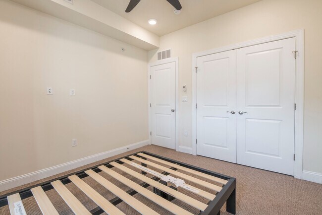 Building Photo - 1825 N Bouvier St