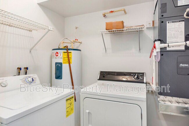 Building Photo - 112-12 Turtle Creek Rd