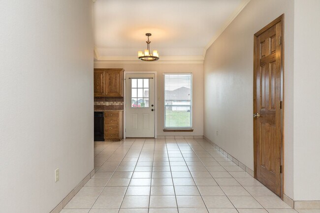 Building Photo - 12444/12446 CR 499