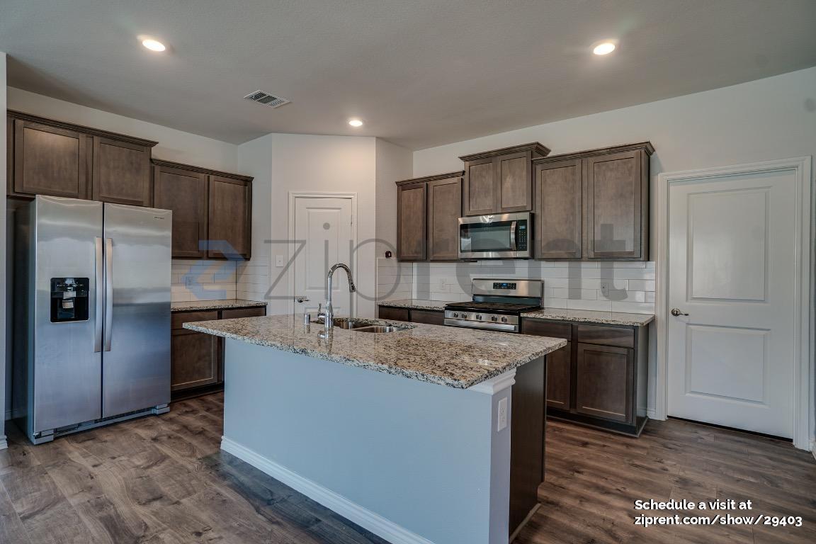 Building Photo - 611 Rawhide Way