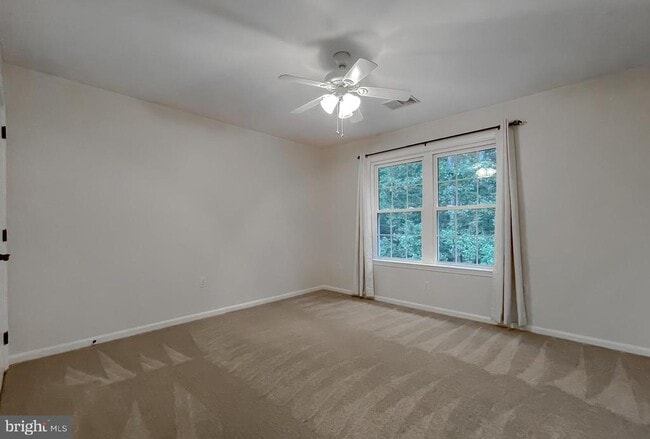 Building Photo - 46230 Sylvan Ct