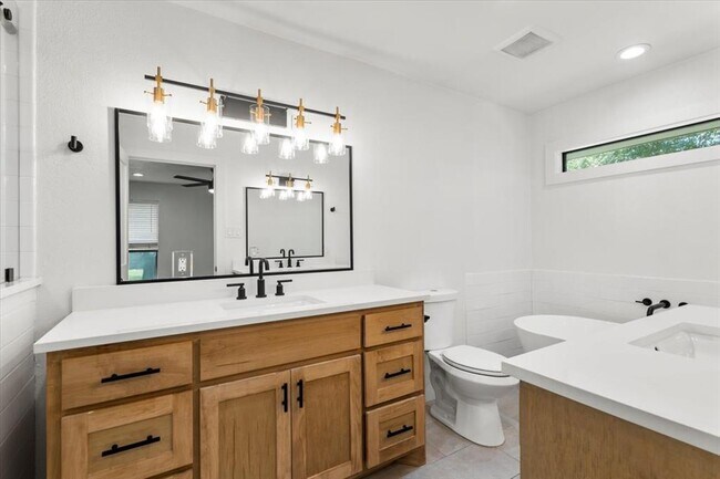 Building Photo - 7405 Attar Cove