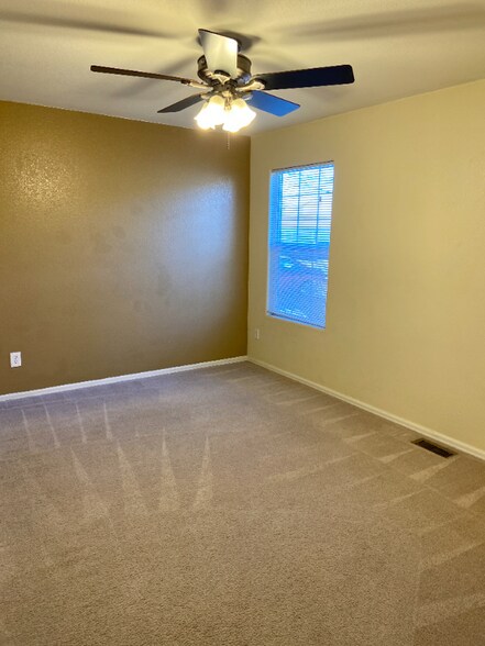 Building Photo - 319 Ellers Grove