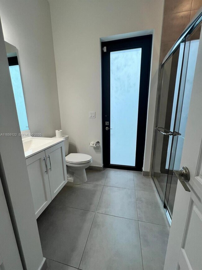 Building Photo - 10970 Pacifica Wy