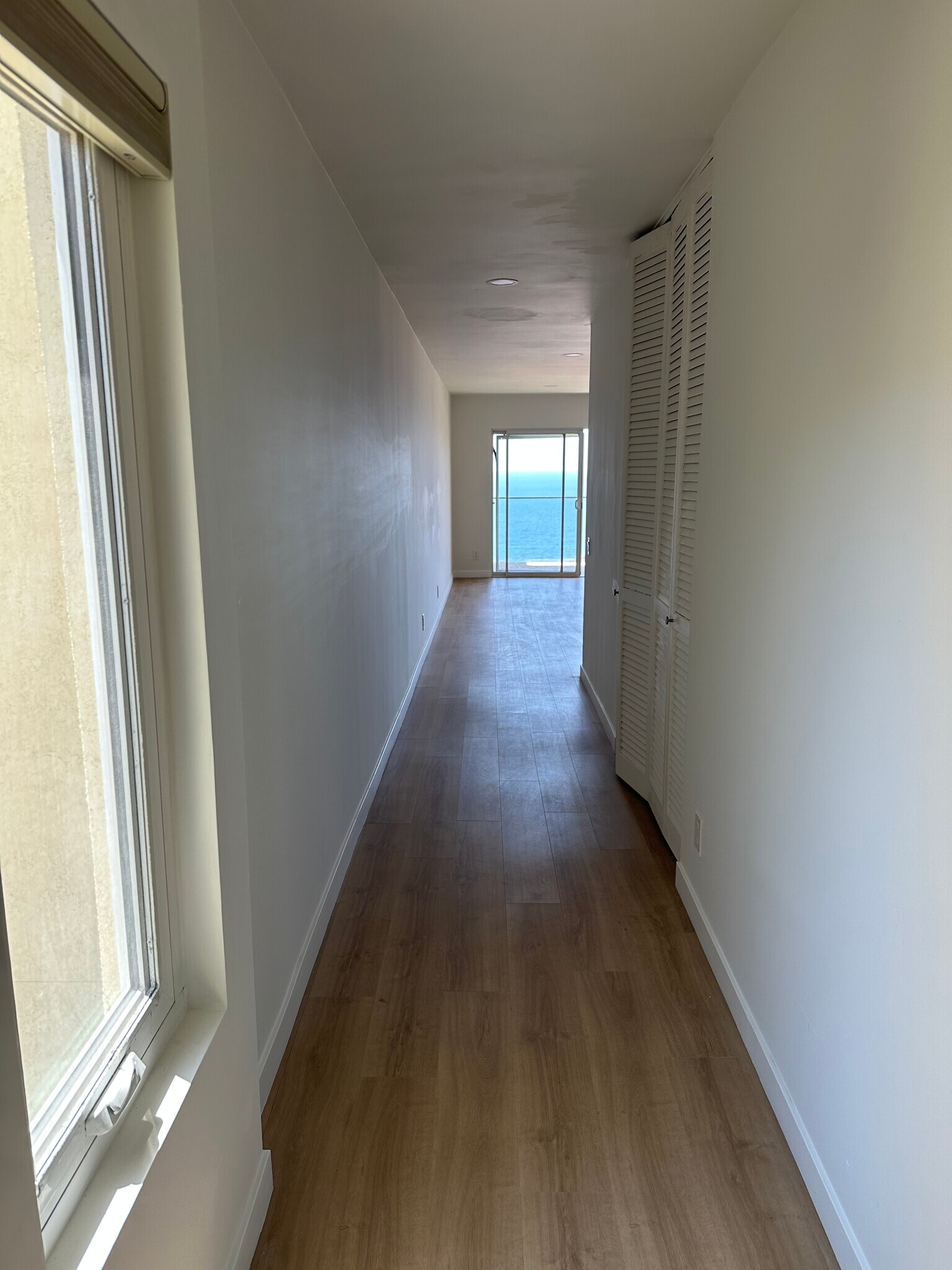Building Photo - 3200 La Rotonda Dr