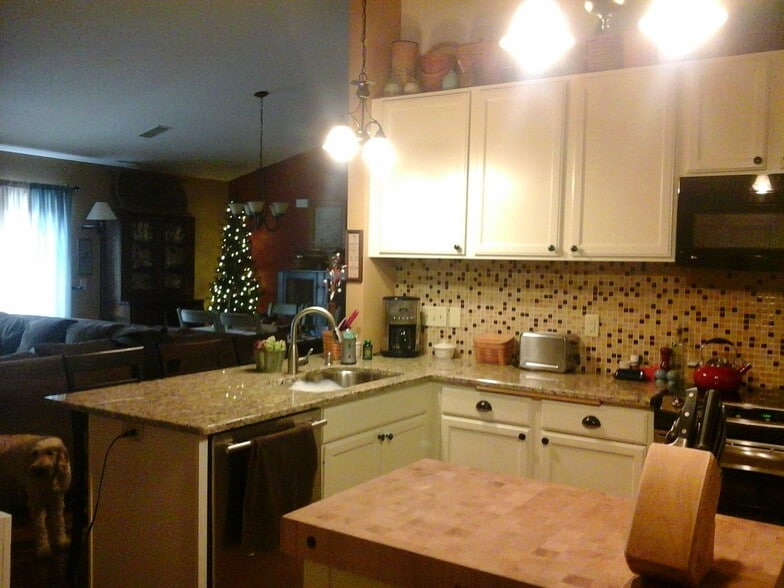 kitchen - 915 Pope Street