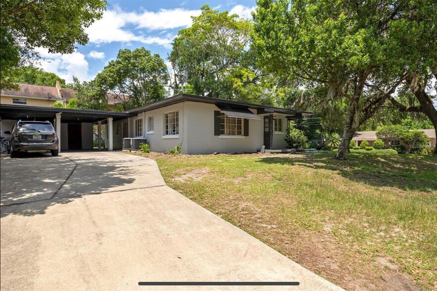 Building Photo - 718 E South St