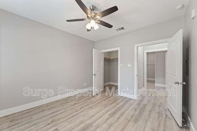 Building Photo - 13609 Pinnacle Cir W