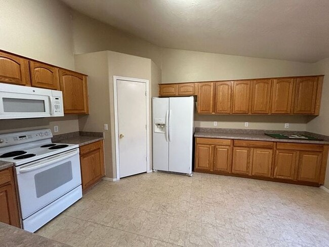 Building Photo - 3897 E Shapinsay Dr