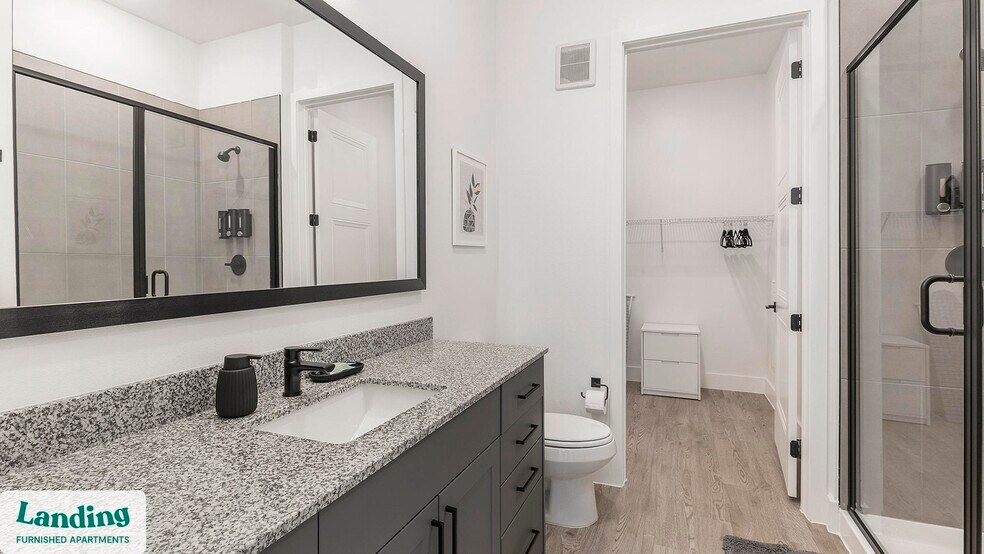 Building Photo - 650 E Sycamore St