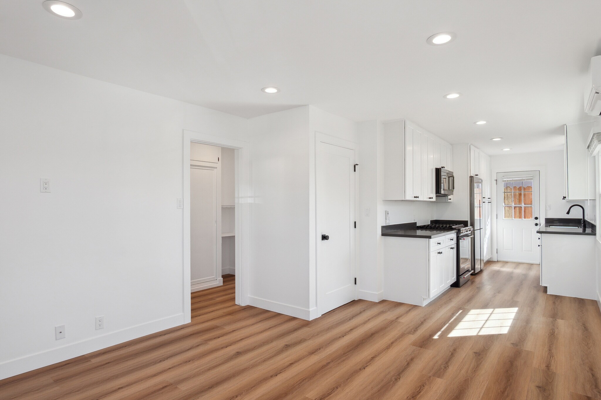 Building Photo - 8460 Kittyhawk Ave