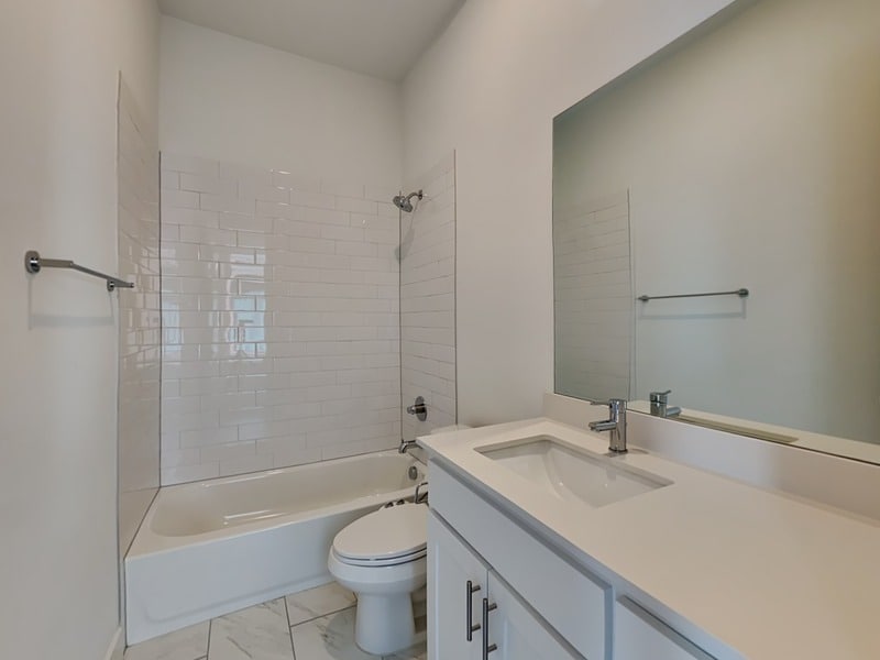 Building Photo - 129 E Oscar Dr