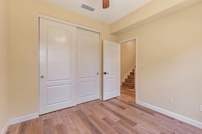 Building Photo - 2678 Deerwood Dr