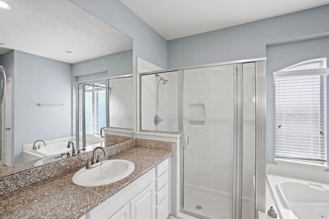 Building Photo - 1606 Sunderland Dr